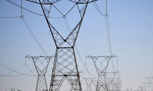 Quem paga a conta da mudança climática na privatização das elétricas?