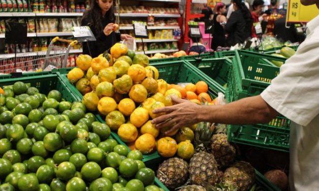 Concentração de supermercados afeta consumo de alimentos, diz estudo