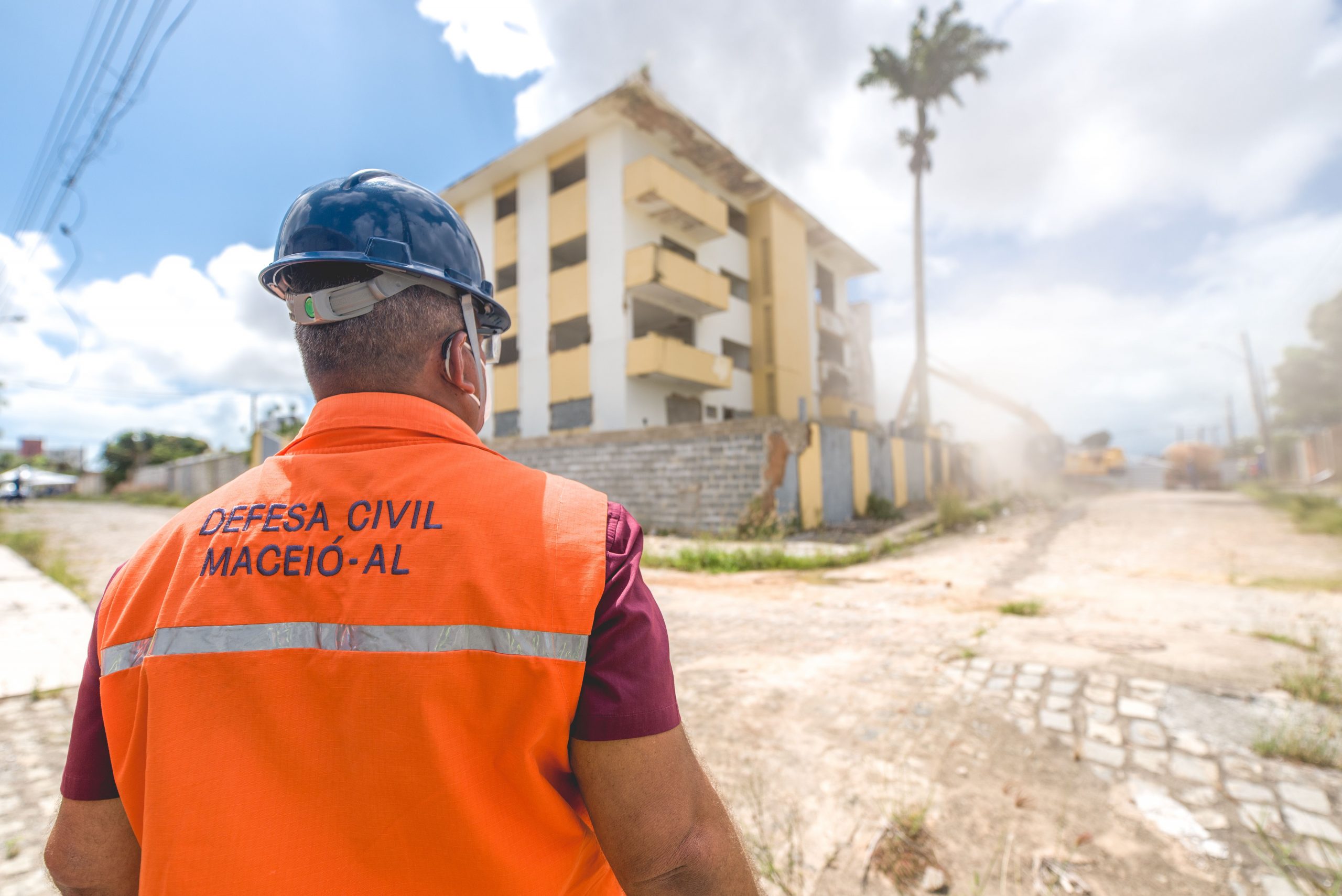 Artigo sobre afundamento dos bairros de Maceió é publicado em