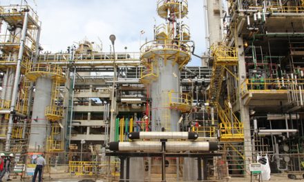  EXCLUSIVO: Privatização de refinarias começa com desabastecimento previsto até março