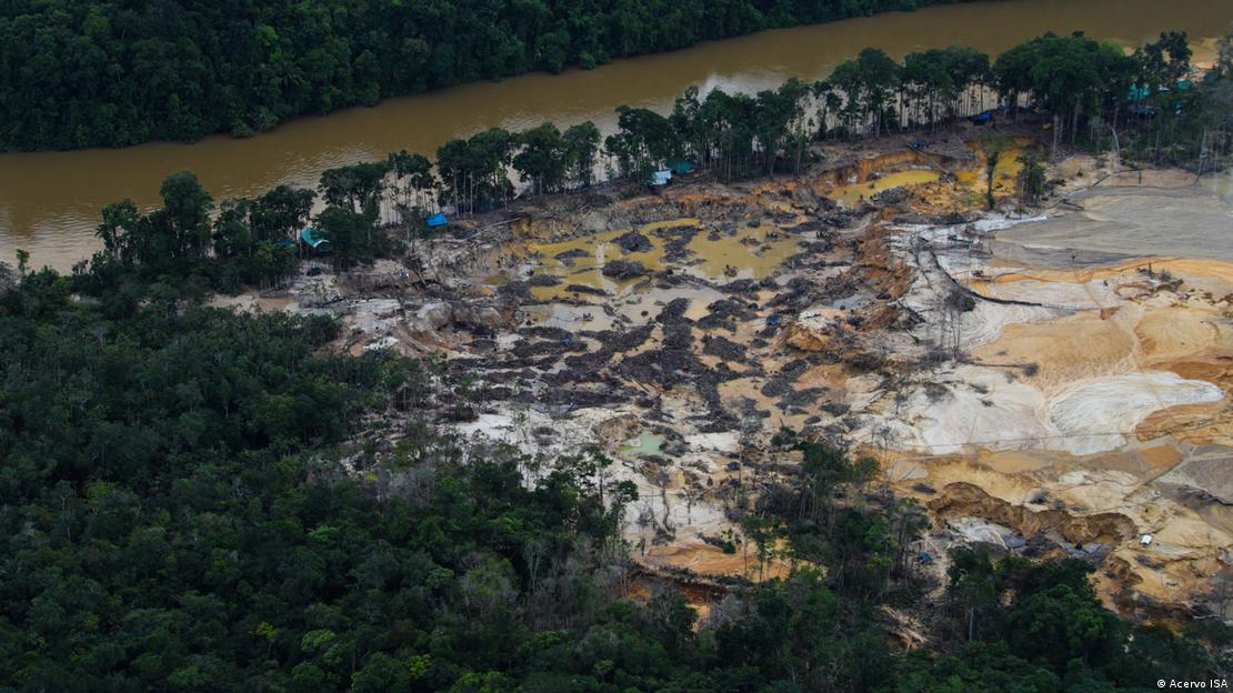 Garimpo em território Yanomami faz explodir crimes em terra indígena