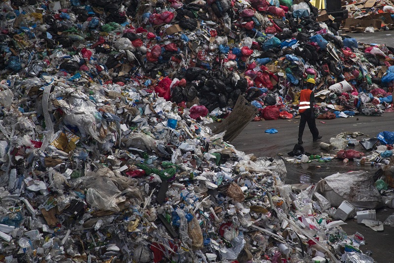 Unilever antecipa meta de uso de plástico reciclado em embalagens