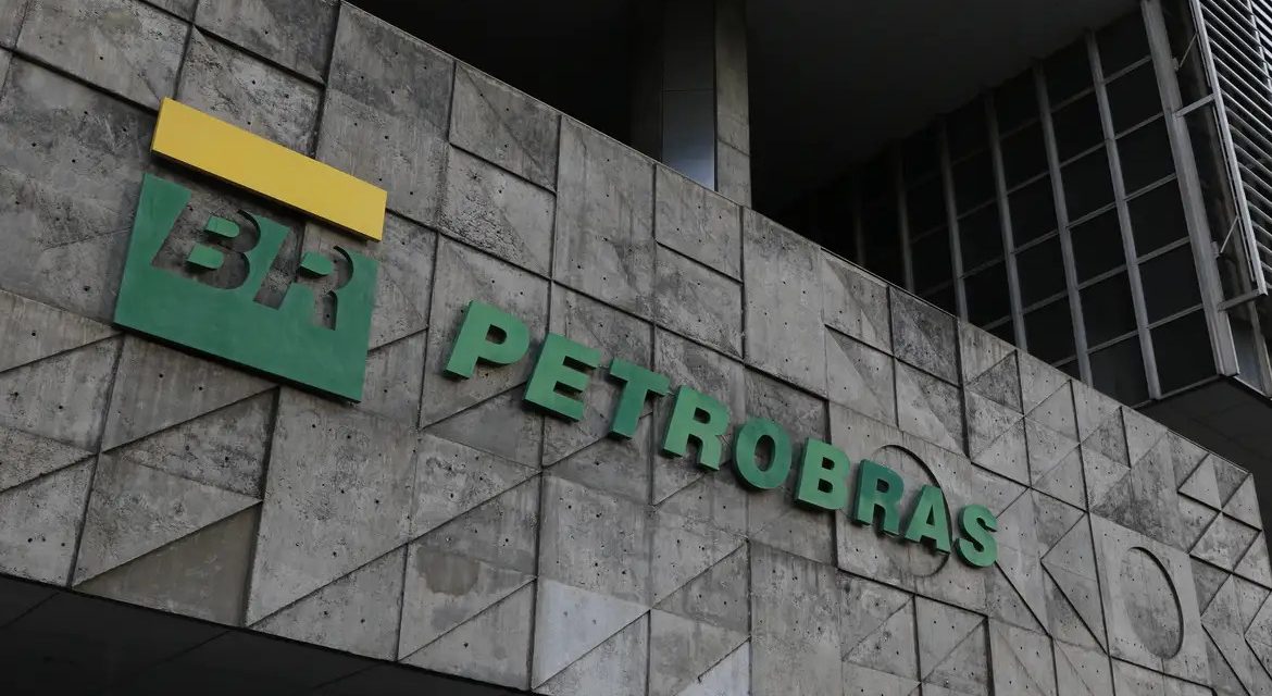 Petrobras contrata tecnologia que reduz emissões na produção