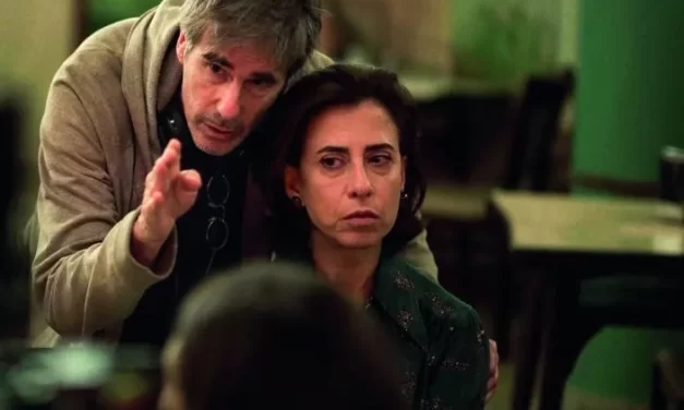 Causas sociais são marca do cineasta bilionário que leva filme brasileiro ao Oscar