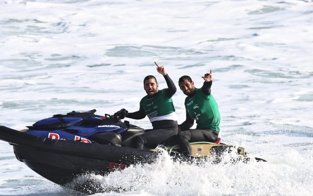Lucas Chumbo e Pedro Scooby vencem Big Wave em Itacoatiara 