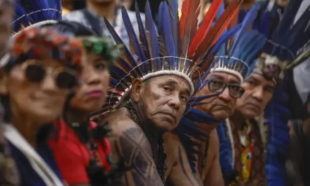 Extremos marcam a COP30: protestos indígenas e recorde proporcional de lobistas do petróleo